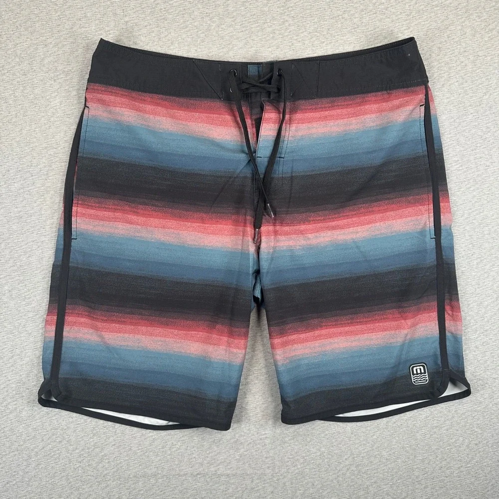 TravisMathew Board Shorts Mens 32 Ombre Stripe Red Blue Black 4-Way Stretch Swim